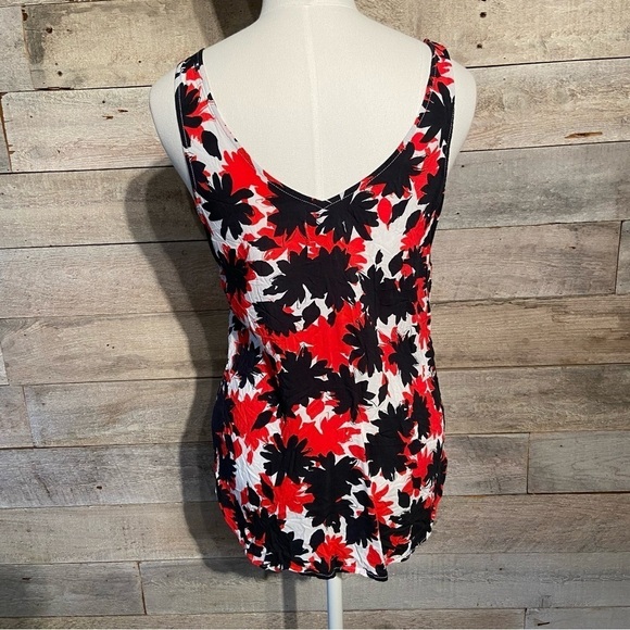 🛍️3/$30‎ Gap women’s  floral sleeveless blouse in size small - Picture 4 of 7